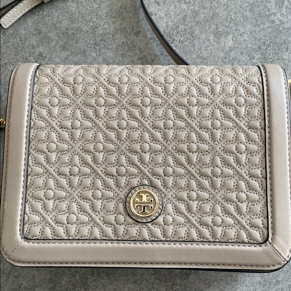 Tory Burch Elegant Taupe Shoulder Bag
